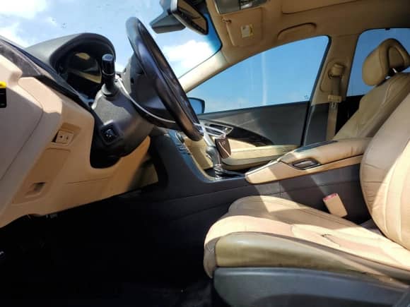 2015 Hyundai Azera Limited z VIN KMHFH4JG1FA453211, wystawiony jako Copart lot #51019915 z przebiegiem 122 712 mil mil oraz Szkoda całkowita • Salvage title. Historia ofert i sprzedaży dostępna na DreamBid. Obrazek 7.