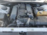 ✅ 2015 Dodge Challenger SRT 392 • VIN: 2C3CDZDJ0FH500323 • Lot: 85350155. Wystawiony na Copart z przebiegiem 123 034 mil. Bezpłatny archiwum sprzedaży aukcyjnych z USA i szczegółowy raport historii pojazdu na DreamBid. Zdjęcie 11.