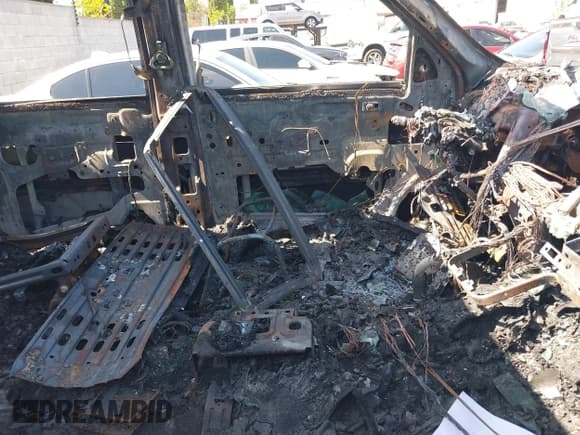 ✅ 2007 Chevrolet Suburban Commercial • VIN: 3GNGK26K77G143019 • Lot: 42608014. Wystawiony na IAAI z przebiegiem Nie podano. Bezpłatny archiwum sprzedaży aukcyjnych z USA i szczegółowy raport historii pojazdu na DreamBid. Zdjęcie 5.