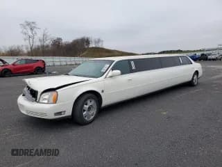 ✅ 2005 Cadillac DeVille • VIN: 1GEEH90Y25U550140 • Lot: 80473974. Listed on Copart with 110,981 mi. Free auction sales archive from the USA and detailed vehicle history report at DreamBid. Image 1.