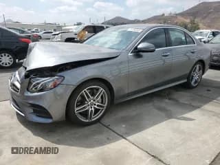 ✅ 2019 Mercedes-Benz E 450 • VIN: WDDZF6JB6KA494523 • Lot: 71706545. Wystawiony na Copart z przebiegiem 40 450 mil. Bezpłatny archiwum sprzedaży aukcyjnych z USA i szczegółowy raport historii pojazdu na DreamBid. Zdjęcie 1.