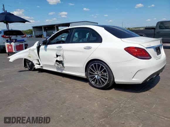 ✅ 2020 Mercedes-Benz C 300 • VIN: 55SWF8DB7LU324439 • Лот: 69360605. Опубликован ранее на Copart с пробегом 76 694 миль. Бесплатный доступ к архиву аукционных продаж из США и подробный отчёт об истории автомобиля на DreamBid. Изображение 2.