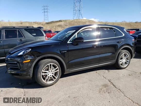 ✅ 2020 Porsche Cayenne E-Hybrid • VIN: WP1AE2AY6LDA22196 • Лот: 51210464. Опубликован ранее на Copart с пробегом 29 016 миль. Бесплатный доступ к архиву аукционных продаж из США и подробный отчёт об истории автомобиля на DreamBid. Изображение 1.