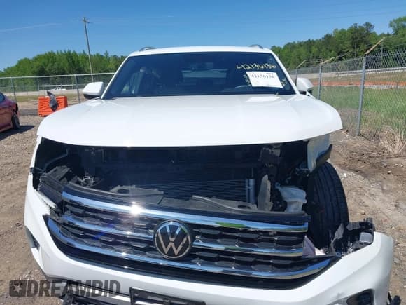 ✅ 2023 Volkswagen Atlas SE • VIN: 1V2KC2CA2PC220778 • Lot: 42136136. Listed on IAAI with 30,370 mi. Free auction sales archive from the USA and detailed vehicle history report at DreamBid. Image 12.