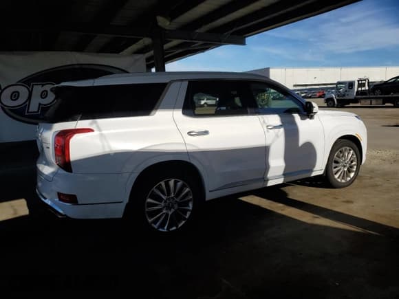 ✅ 2020 Hyundai Palisade Limited • VIN: KM8R5DHE3LU102921 • Лот: 90984225. Опубликован ранее на Copart с пробегом 62 317 миль. Бесплатный доступ к архиву аукционных продаж из США и подробный отчёт об истории автомобиля на DreamBid. Изображение 3.