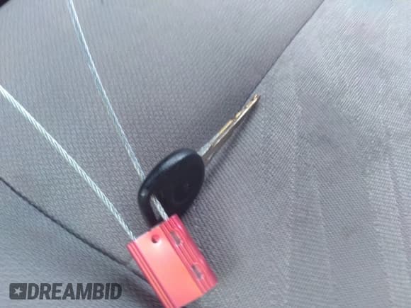 ✅ 2004 Chevrolet Colorado LS Z71 • VIN: 1GCDT196948105715 • Lot: 31924071. Listed on IAAI with 326 mi. Free auction sales archive from the USA and detailed vehicle history report at DreamBid. Image 11.