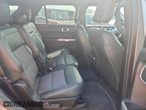 ✅ 2022 Ford Explorer Timberline • VIN: 1FMSK8JH0NGB36662 • Lot: 70536175. Wystawiony na Copart z przebiegiem 38 334 mil. Bezpłatny archiwum sprzedaży aukcyjnych z USA i szczegółowy raport historii pojazdu na DreamBid. Zdjęcie 10.