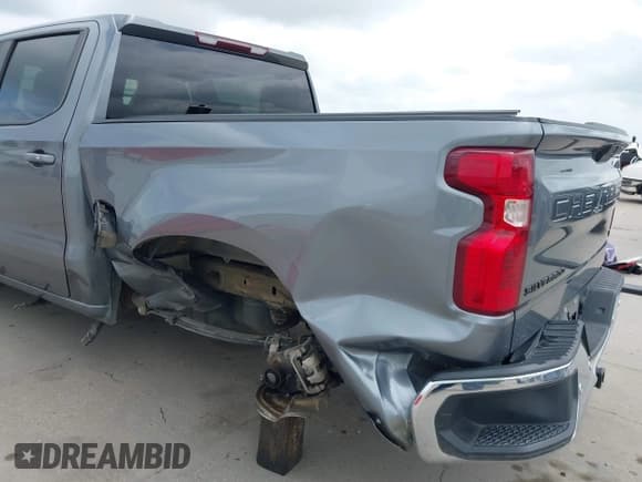 ✅ 2019 Chevrolet Silverado 1500 LT • VIN: 1GCPWCED4KZ134888 • Lot: 43114172. Wystawiony na IAAI z przebiegiem 77 993 mil. Bezpłatny archiwum sprzedaży aukcyjnych z USA i szczegółowy raport historii pojazdu na DreamBid. Zdjęcie 6.
