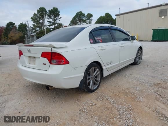 ✅ 2008 Honda Civic Si • VIN: 2HGFA55588H709082 • Lot: 43733499. Wystawiony na IAAI z przebiegiem 272 083 mil. Bezpłatny archiwum sprzedaży aukcyjnych z USA i szczegółowy raport historii pojazdu na DreamBid. Zdjęcie 4.