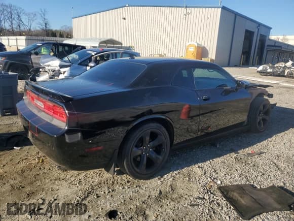 ✅ 2014 Dodge Challenger R/T Classic • VIN: 2C3CDYBT1EH110585 • Lot: 41575315. Wystawiony na Copart z przebiegiem 103 370 mil. Bezpłatny archiwum sprzedaży aukcyjnych z USA i szczegółowy raport historii pojazdu na DreamBid. Zdjęcie 3.