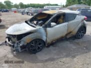 ✅ 2018 Toyota C-HR XLE • VIN: NMTKHMBX1JR020919 • Лот: 42304932. Опубликован ранее на IAAI с пробегом 72 000 миль. Бесплатный доступ к архиву аукционных продаж из США и подробный отчёт об истории автомобиля на DreamBid. Изображение 2.