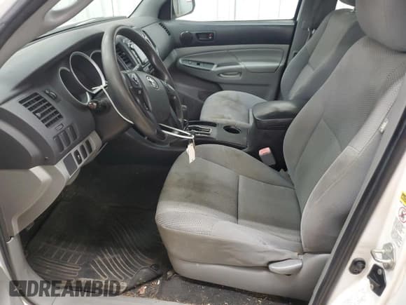 ✅ 2015 Toyota Tacoma • VIN: 5TFTX4CN3FX057848 • Lot: 93702595. Wystawiony na Copart z przebiegiem 200 699 mil. Bezpłatny archiwum sprzedaży aukcyjnych z USA i szczegółowy raport historii pojazdu na DreamBid. Zdjęcie 7.