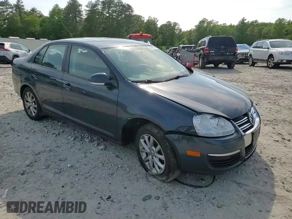 ✅ 2010 Volkswagen Jetta Limited Edition • VIN: 3VWRZ7AJ6AM122080 • Lot: 59463165. Listed on Copart with 181,282 mi. Free auction sales archive from the USA and detailed vehicle history report at DreamBid. Image 13.