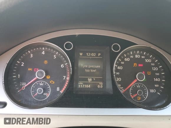 ✅ 2010 Volkswagen CC Sport • VIN: WVWML7AN2AE527084 • Lot: 68910115. Wystawiony na Copart z przebiegiem 117 104 mil. Bezpłatny archiwum sprzedaży aukcyjnych z USA i szczegółowy raport historii pojazdu na DreamBid. Zdjęcie 9.