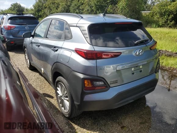 ✅ 2020 Hyundai Kona SEL • VIN: KM8K22AA1LU504555 • Лот: 74718004. Опубликован ранее на Copart с пробегом 21 411 миль. Бесплатный доступ к архиву аукционных продаж из США и подробный отчёт об истории автомобиля на DreamBid. Изображение 2.