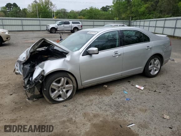 ✅ 2011 Mercury Milan • VIN: 3MEHM0HA3BR604115 • Лот: 50923375. Опубликован ранее на Copart с пробегом 247 534 миль. Бесплатный доступ к архиву аукционных продаж из США и подробный отчёт об истории автомобиля на DreamBid. Изображение 1.