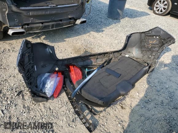 ✅ 2013 Porsche Cayenne Diesel • VIN: WP1AF2A27DLA41565 • Lot: 69522645. Wystawiony na Copart z przebiegiem 123 290 mil. Bezpłatny archiwum sprzedaży aukcyjnych z USA i szczegółowy raport historii pojazdu na DreamBid. Zdjęcie 13.