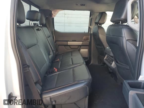 ✅ 2024 Ford F-350 XL • VIN: 1FT8W3BN3REC07137 • Лот: 87050455. Опубликован ранее на Copart с пробегом Не указан. Бесплатный доступ к архиву аукционных продаж из США и подробный отчёт об истории автомобиля на DreamBid. Изображение 10.