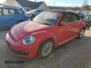 ✅ 2014 Volkswagen Beetle 1.8T • VIN: 3VW517ATXEM820303 • Lot: 93253415. Wystawiony na Copart z przebiegiem Nie podano. Bezpłatny archiwum sprzedaży aukcyjnych z USA i szczegółowy raport historii pojazdu na DreamBid. Zdjęcie 1.