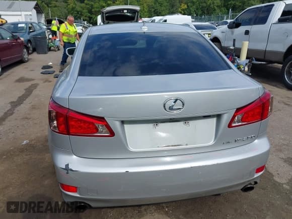 ✅ 2012 Lexus IS 250 • VIN: JTHCF5C24C5058219 • Lot: 43208714. Listed on IAAI with 140,788 mi. Free auction sales archive from the USA and detailed vehicle history report at DreamBid. Image 16.