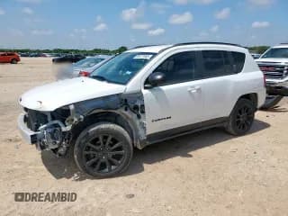✅ 2015 Jeep Compass Altitude • VIN: 1C4NJCBA4FD399314 • Lot: 60477065. Wystawiony na Copart z przebiegiem 44 106 mil. Bezpłatny archiwum sprzedaży aukcyjnych z USA i szczegółowy raport historii pojazdu na DreamBid. Zdjęcie 1.