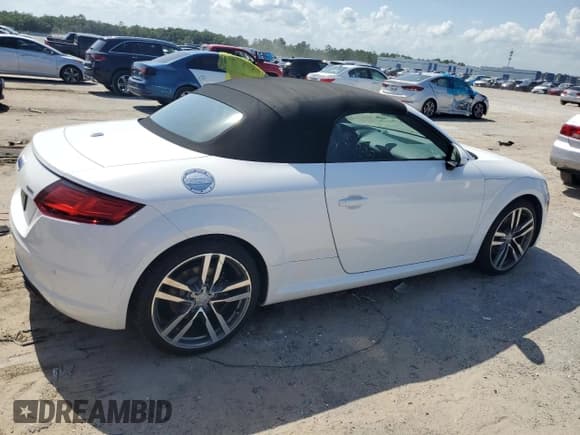 ✅ 2017 Audi TT Roadster • VIN: TRUT5CFV0H1006606 • Lot: 63815674. Listed on Copart with 20,485 mi. Free auction sales archive from the USA and detailed vehicle history report at DreamBid. Image 3.