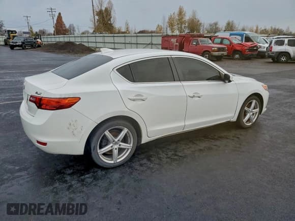 ✅ 2013 Acura ILX Premium • VIN: 19VDE1F52DE013978 • Lot: 94313535. Listed on Copart with 192,689 mi. Free auction sales archive from the USA and detailed vehicle history report at DreamBid. Image 3.