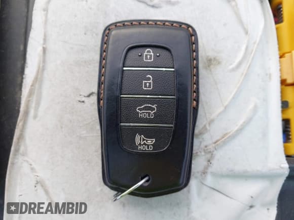 ✅ 2019 Genesis G70 Design • VIN: KMTG34LE8KU029876 • Lot: 43821450. Listed on IAAI with 41,505 mi. Free auction sales archive from the USA and detailed vehicle history report at DreamBid. Image 11.