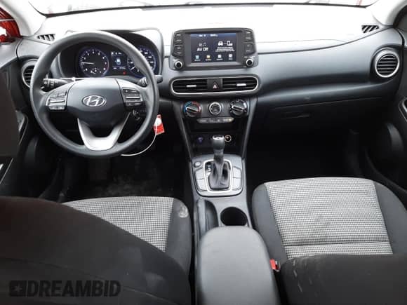 2020 Hyundai Kona SE с VIN KM8K12AA4LU519117, выставлен на аукционе Copart как лот 41963563 с пробегом 51 131 миль миль и . История ставок и продаж доступна на DreamBid. Изображение 8.