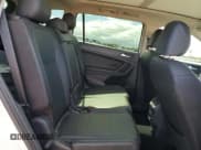 ✅ 2020 Volkswagen Tiguan SE • VIN: 3VV3B7AX0LM092905 • Lot: 81529105. Wystawiony na Copart z przebiegiem 60 130 mil. Bezpłatny archiwum sprzedaży aukcyjnych z USA i szczegółowy raport historii pojazdu na DreamBid. Zdjęcie 11.