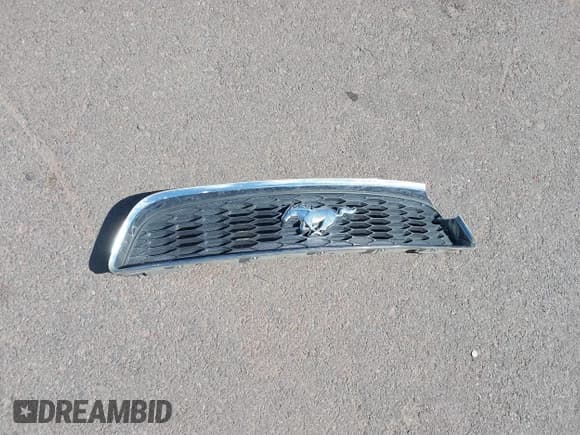 ✅ 2013 Ford Mustang Premium • VIN: 1ZVBP8EM9D5219737 • Lot: 42923892. Wystawiony na IAAI z przebiegiem 131 303 mil. Bezpłatny archiwum sprzedaży aukcyjnych z USA i szczegółowy raport historii pojazdu na DreamBid. Zdjęcie 12.