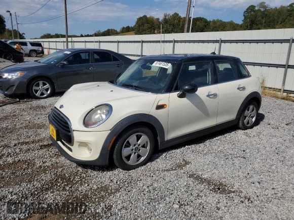 ✅ 2017 MINI Hardtop 4 Door Cooper • VIN: WMWXU1C38H2F78295 • Лот: 87461535. Опубликован ранее на Copart с пробегом 85 167 миль. Бесплатный доступ к архиву аукционных продаж из США и подробный отчёт об истории автомобиля на DreamBid. Изображение 1.