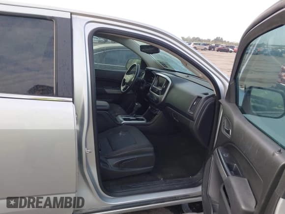 ✅ 2016 Chevrolet Colorado 2WD LT • VIN: 1GCGSCE37G1153119 • Lot: 43496226. Wystawiony na IAAI z przebiegiem 143 085 mil. Bezpłatny archiwum sprzedaży aukcyjnych z USA i szczegółowy raport historii pojazdu na DreamBid. Zdjęcie 5.