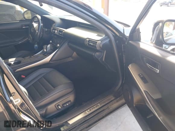 ✅ 2014 Lexus IS 350 • VIN: JTHCE1D27E5002899 • Lot: 43243119. Wystawiony na IAAI z przebiegiem 119 647 mil. Bezpłatny archiwum sprzedaży aukcyjnych z USA i szczegółowy raport historii pojazdu na DreamBid. Zdjęcie 5.