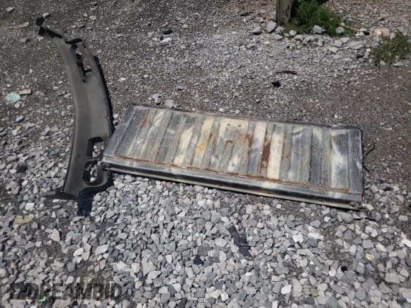 ✅ 1999 Chevrolet Silverado 1500 LS • VIN: 1GCEC14T1XE157928 • Лот: 64897724. Опубликован ранее на Copart с пробегом 420 992 миль. Бесплатный доступ к архиву аукционных продаж из США и подробный отчёт об истории автомобиля на DreamBid. Изображение 12.