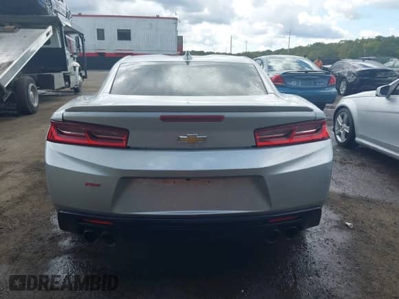 2016 Chevrolet Camaro 1LT z VIN 1G1FB1RSXG0115027, wystawiony jako IAAI lot #43167956 z przebiegiem 61 751 mil mil oraz . Historia ofert i sprzedaży dostępna na DreamBid. Obrazek 16.