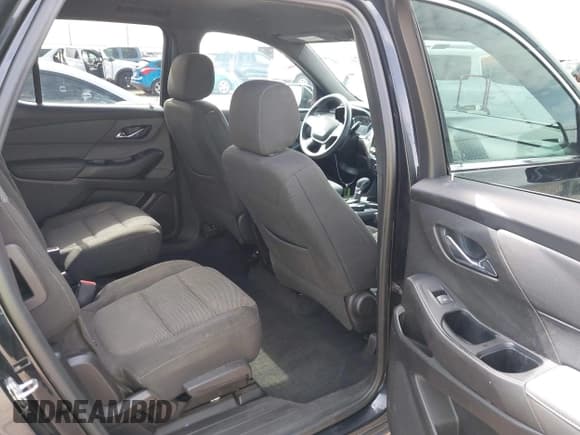 ✅ 2023 Chevrolet Traverse LT Cloth • VIN: 1GNERGKW1PJ122402 • Lot: 42517059. Listed on IAAI with 37,087 mi. Free auction sales archive from the USA and detailed vehicle history report at DreamBid. Image 8.