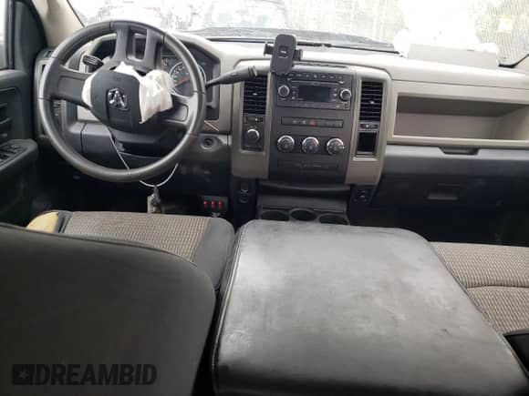 2010 Dodge 1500 Laramie z VIN 1D7RV1GT5AS215206, wystawiony jako Copart lot #42910504 z przebiegiem 136 161 mil mil oraz Szkoda całkowita • Salvage title. Historia ofert i sprzedaży dostępna na DreamBid. Obrazek 8.