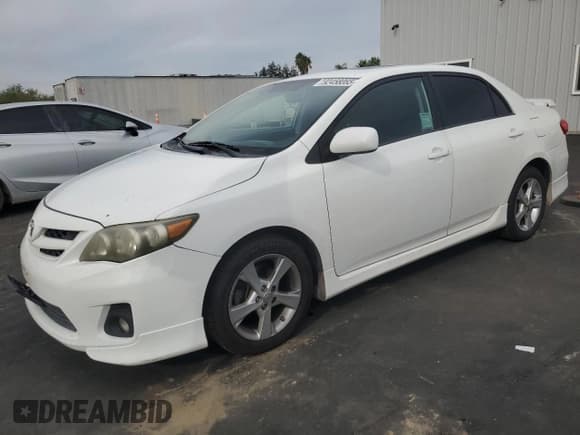 ✅ 2011 Toyota Corolla L • VIN: 2T1BU4EE1BC575046 • Лот: 92458065. Опубликован ранее на Copart с пробегом 199 035 миль. Бесплатный доступ к архиву аукционных продаж из США и подробный отчёт об истории автомобиля на DreamBid. Изображение 1.