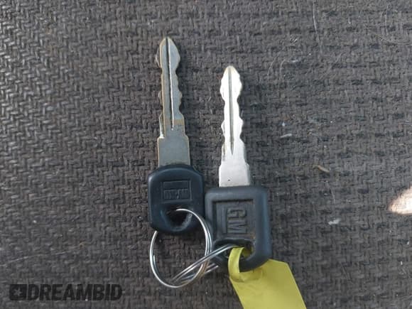 ✅ 1997 GMC Sierra 3500 • VIN: 1GTHK34RXVZ524038 • Lot: 42551826. Wystawiony na IAAI z przebiegiem 179 585 mil. Bezpłatny archiwum sprzedaży aukcyjnych z USA i szczegółowy raport historii pojazdu na DreamBid. Zdjęcie 11.