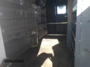 ✅ 2016 Ford Transit Cargo • VIN: 1FTYE1YM3GKB19466 • Lot: 43525016. Wystawiony na IAAI z przebiegiem 292 421 mil. Bezpłatny archiwum sprzedaży aukcyjnych z USA i szczegółowy raport historii pojazdu na DreamBid. Zdjęcie 8.