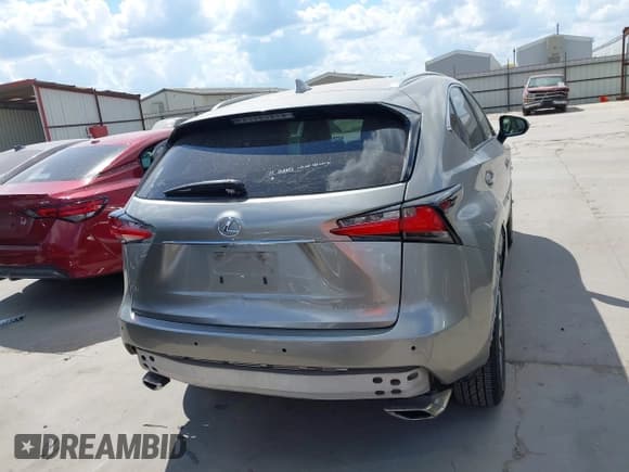 ✅ 2015 Lexus NX 200t • VIN: JTJYARBZ6F2017184 • Lot: 43388256. Wystawiony na IAAI z przebiegiem 101 887 mil. Bezpłatny archiwum sprzedaży aukcyjnych z USA i szczegółowy raport historii pojazdu na DreamBid. Zdjęcie 17.