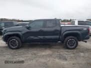 ✅ 2024 Toyota Tacoma SR5 • VIN: 3TYKB5FN1RT007010 • Lot: 41026642. Wystawiony na IAAI z przebiegiem 13 386 mil. Bezpłatny archiwum sprzedaży aukcyjnych z USA i szczegółowy raport historii pojazdu na DreamBid. Zdjęcie 14.