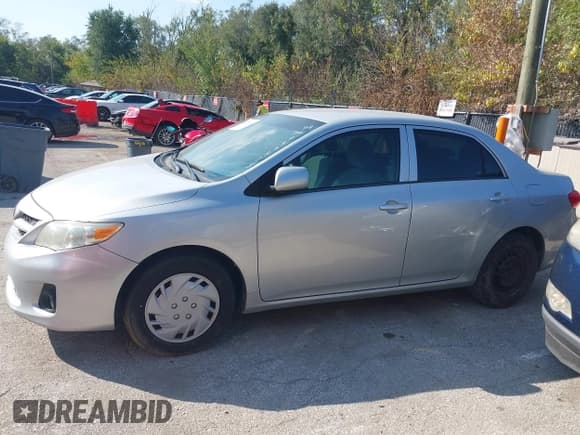 ✅ 2013 Toyota Corolla LE • VIN: 2T1BU4EE5DC999428 • Лот: 43371101. Опубликован ранее на IAAI с пробегом 174 685 миль. Бесплатный доступ к архиву аукционных продаж из США и подробный отчёт об истории автомобиля на DreamBid. Изображение 14.