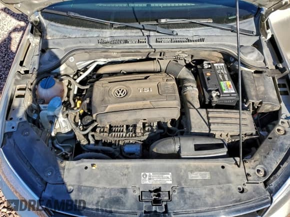 ✅ 2015 Volkswagen Jetta SEL • VIN: 3VWL07AJ2FM318069 • Лот: 94807905. Опубликован ранее на Copart с пробегом 111 276 миль. Бесплатный доступ к архиву аукционных продаж из США и подробный отчёт об истории автомобиля на DreamBid. Изображение 11.