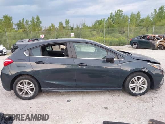 2018 Chevrolet Cruze LT с VIN 3G1BE6SM1JS596428, выставлен на аукционе IAAI как лот 42985370 с пробегом 70 184 миль миль и . История ставок и продаж доступна на DreamBid. Изображение 13.