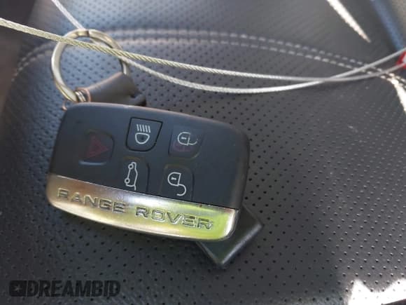 ✅ 2018 Land Rover Range Rover Velar S • VIN: SALYB2RV4JA716525 • Lot: 43442148. Listed on IAAI with 86,904 mi. Free auction sales archive from the USA and detailed vehicle history report at DreamBid. Image 11.