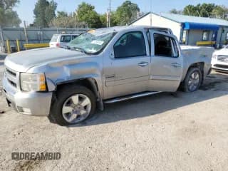 ✅ 2011 Chevrolet Silverado 1500 LT • VIN: 3GCPKSE32BG397197 • Lot: 71284504. Listed on Copart with Not provided. Free auction sales archive from the USA and detailed vehicle history report at DreamBid. Image 1.