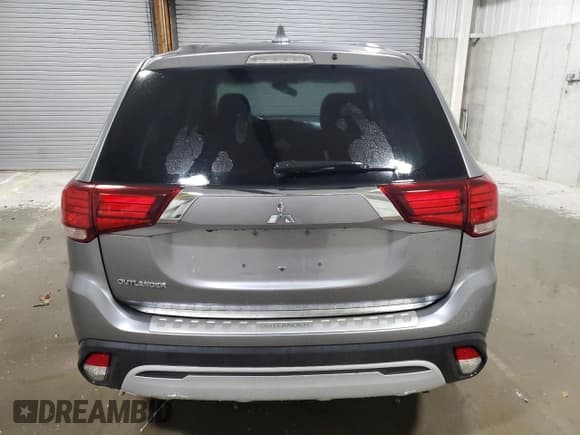 ✅ 2020 Mitsubishi Outlander ES • VIN: JA4AD2A37LZ046318 • Lot: 85849725. Wystawiony na Copart z przebiegiem 102 447 mil. Bezpłatny archiwum sprzedaży aukcyjnych z USA i szczegółowy raport historii pojazdu na DreamBid. Zdjęcie 6.