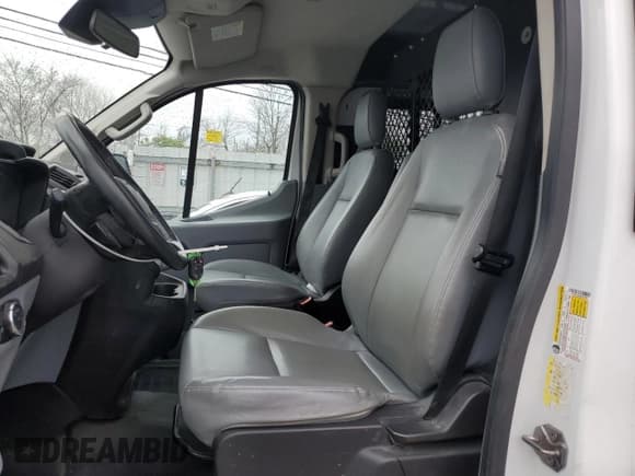 ✅ 2016 Ford Transit • VIN: 1FTYR1YG3GKA43990 • Lot: 56770335. Wystawiony na Copart z przebiegiem 192 870 mil. Bezpłatny archiwum sprzedaży aukcyjnych z USA i szczegółowy raport historii pojazdu na DreamBid. Zdjęcie 7.